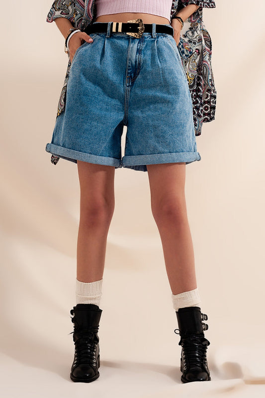 Short taille haute, 100% coton, coupe décontractée, longueur au-dessus du genou, parfait pour l'été.